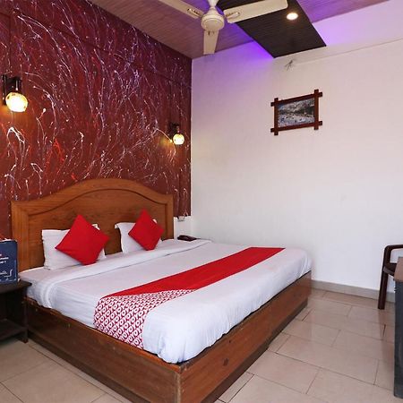 Oyo 80678 Shreenath Residency New Delhi Exterior foto
