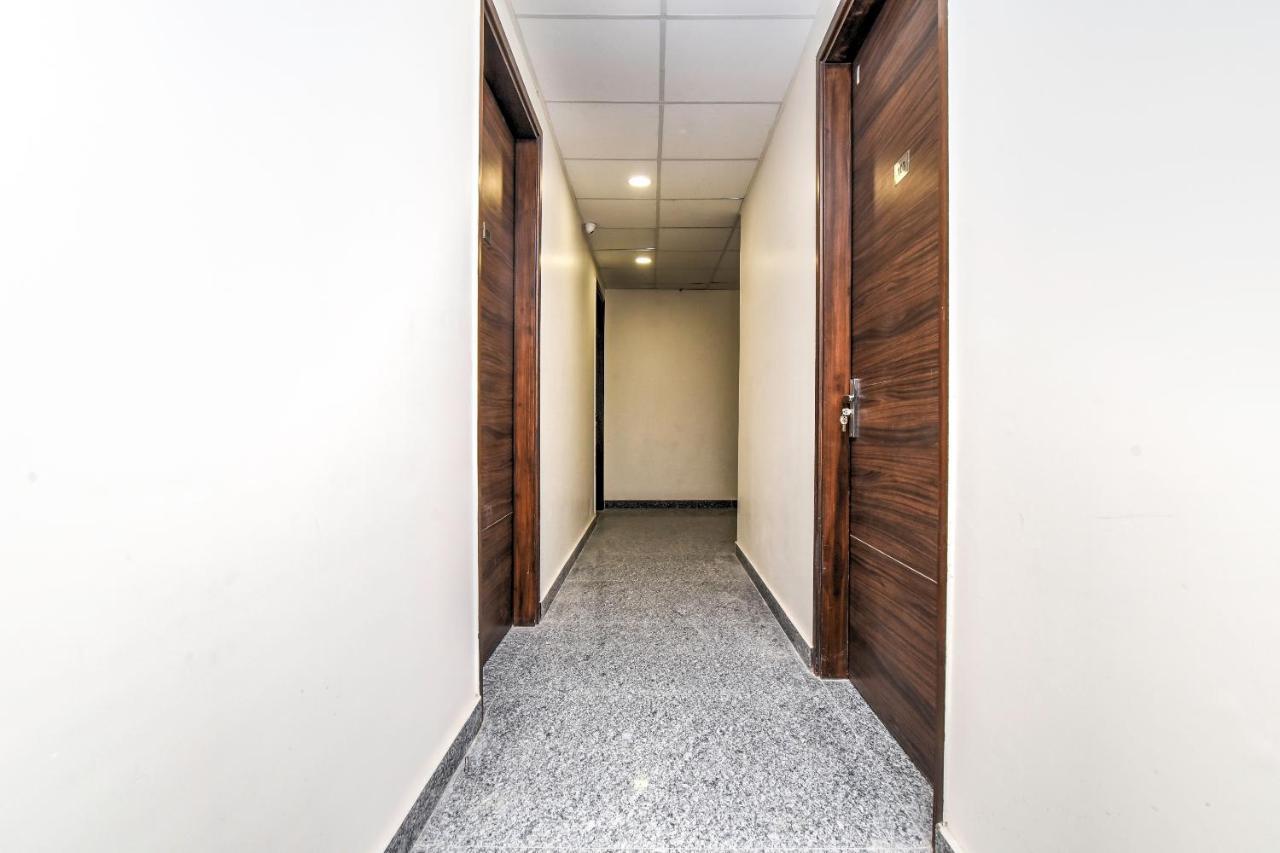 Oyo 80678 Shreenath Residency New Delhi Exterior foto