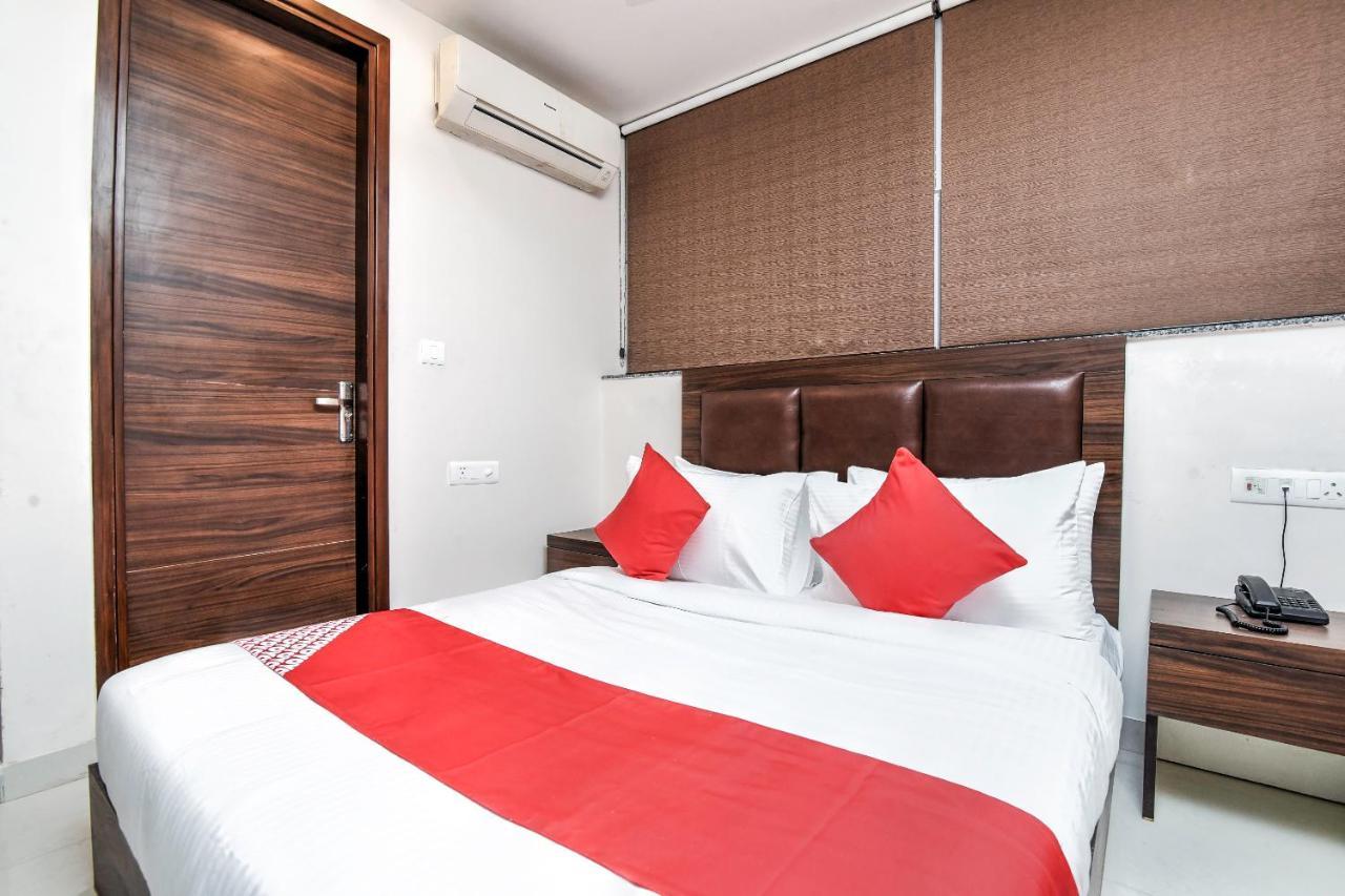 Oyo 80678 Shreenath Residency New Delhi Exterior foto